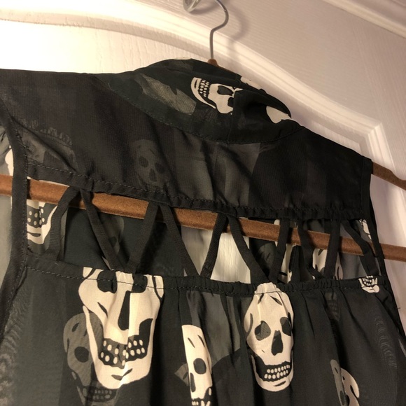 Skull Tie-Neck ModCloth Shirt - Picture 5 of 5